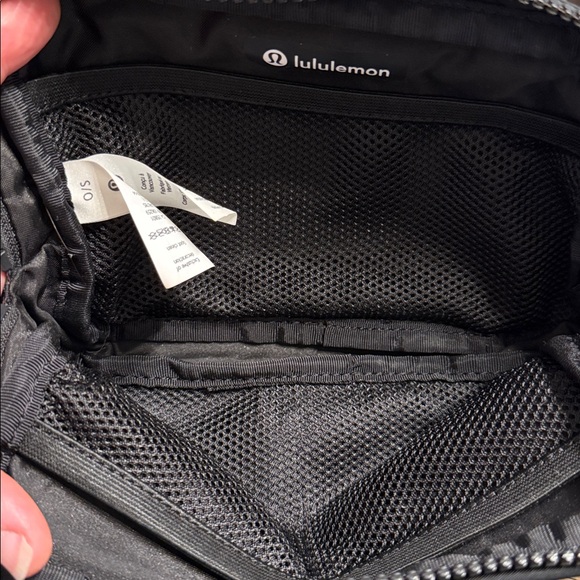 2 Lululemon Belt Bags Windmill Blue & Black - Picture 7 of 7